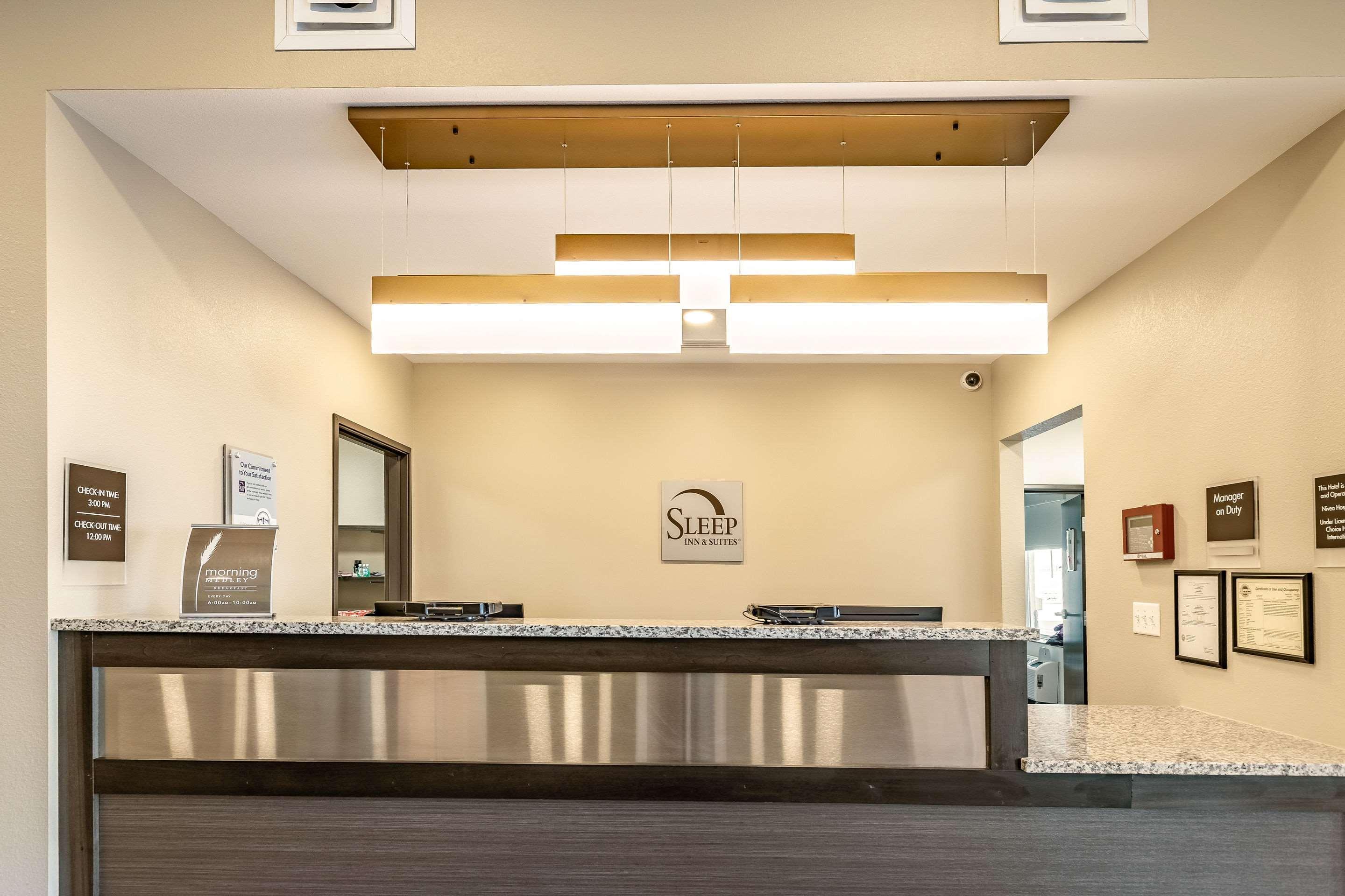 Sleep Inn & Suites Mt Hope Near Auction & Event Center Millersburg Eksteriør billede
